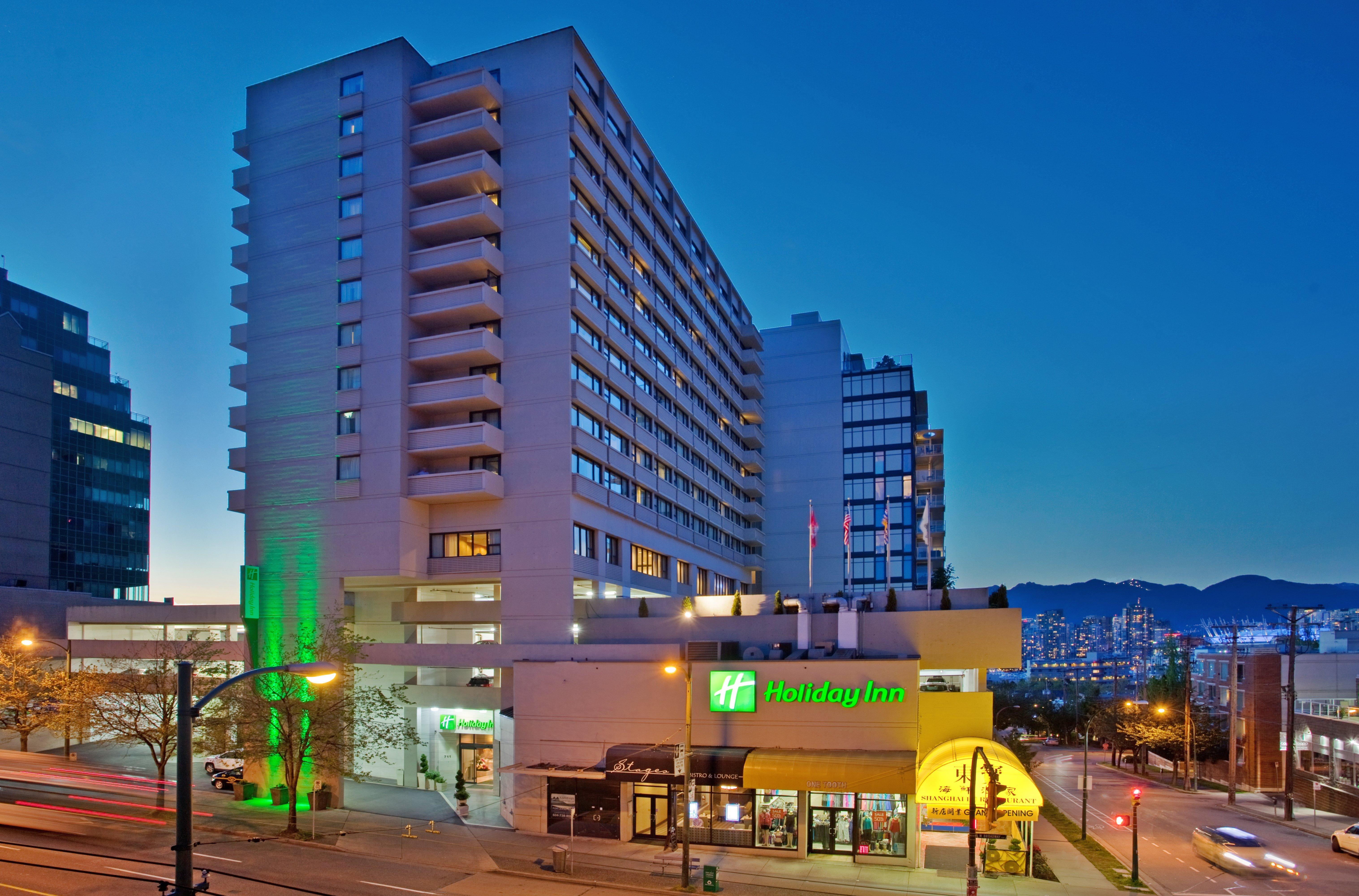 Holiday Inn Vancouver-Centre Broadway, An Ihg Hotel Exterior photo