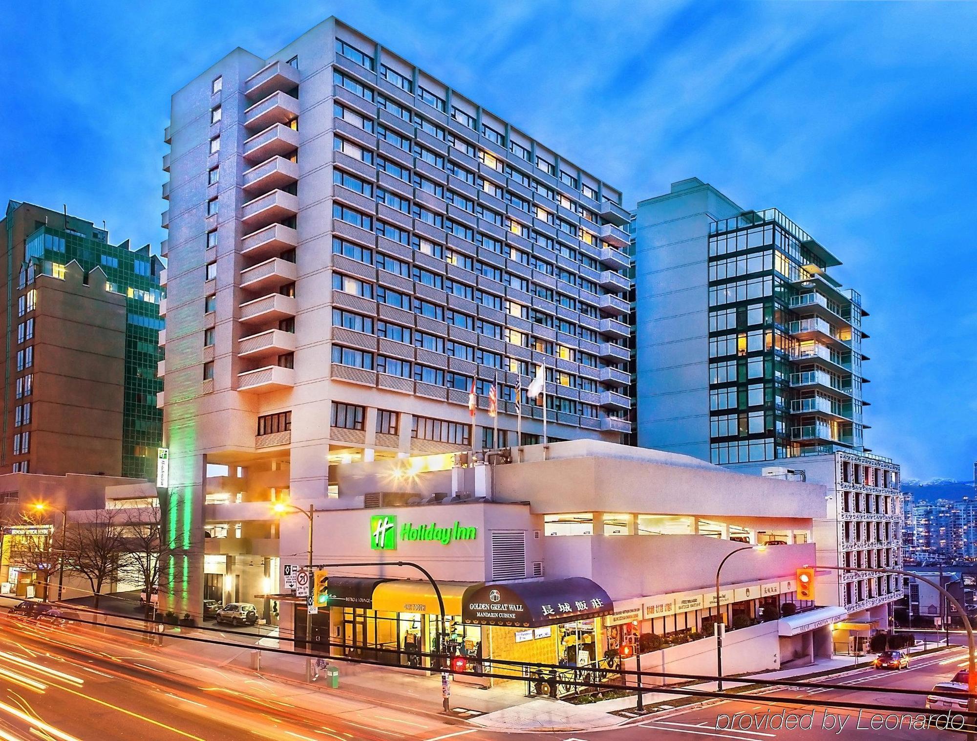 Holiday Inn Vancouver-Centre Broadway, An Ihg Hotel Exterior photo